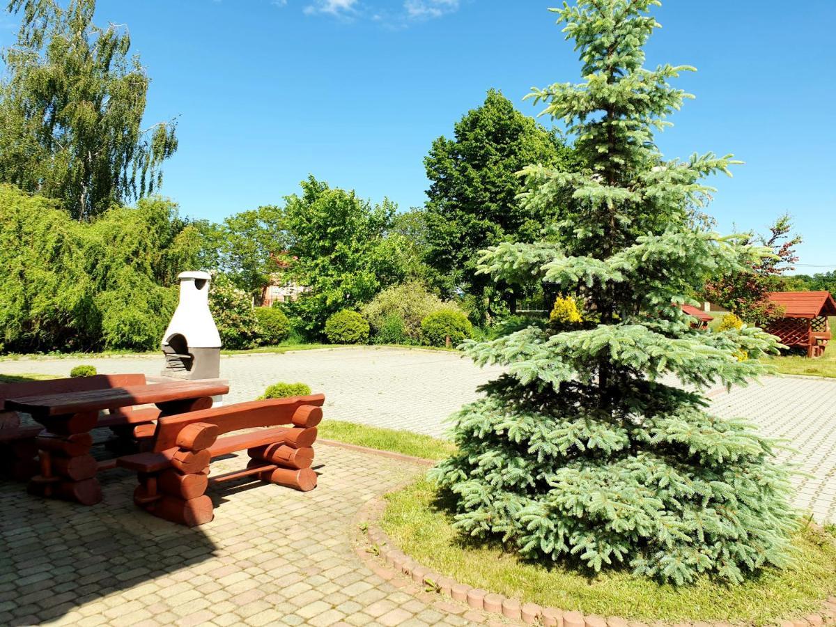 Willa Park Ostrowiec Świętokrzyski Exteriör bild