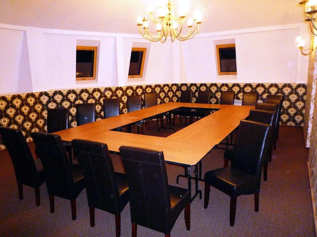 Willa Park Ostrowiec Świętokrzyski Exteriör bild